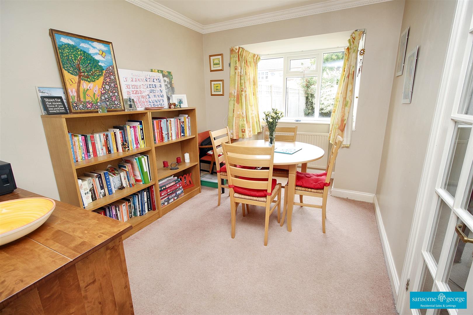 Manor Park Close, Tilehurst, Reading